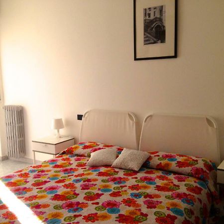 Top Suit Uno - Guest House Brugherio Quarto foto