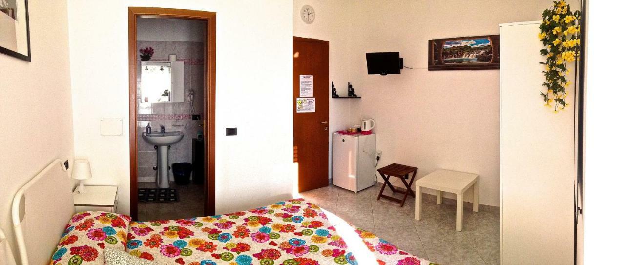 Top Suit Uno - Guest House Brugherio Quarto foto